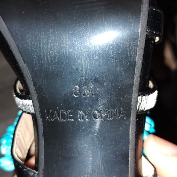 Ashro  Guava  strappy Sandals  with seashells  and blue stones  Sz 8 - Picture 9 of 12